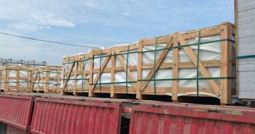 青岛 芝麻白花岗岩地铺石出口专车-泰国游