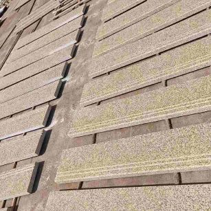 青岛 黄金麻花岗岩光面楼梯踏步