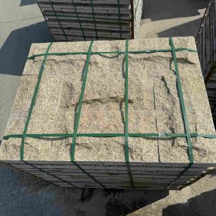 青岛 黄金麻花岗岩石材自然面蘑菇石成品