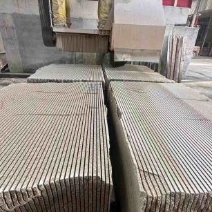 青岛 车间生产日常，黄金麻白麻花岗岩