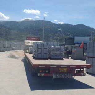 青岛 芝麻白仿形路沿石，直形路沿石