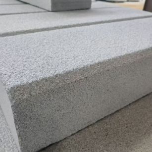 青岛 芝麻灰荔枝面路沿石