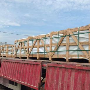 青岛 芝麻白花岗岩地铺石出口专车-泰国游