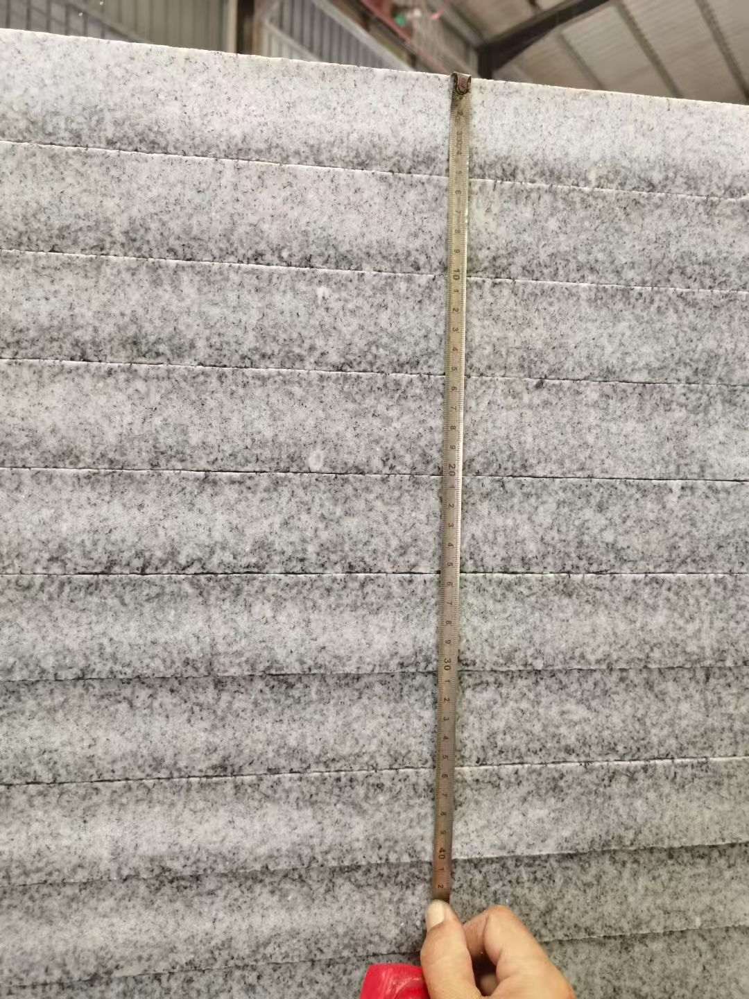 青岛 芝麻白火烧成品厚薄均匀，B料价格接近A料质量