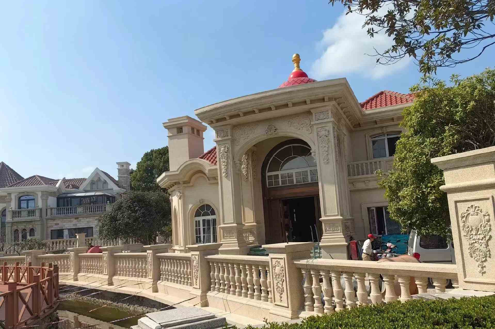 青岛 黄金麻花岗岩欧式别墅