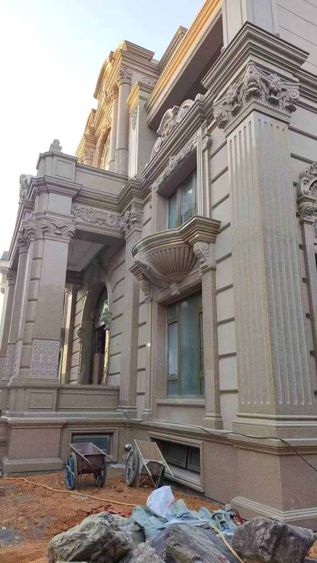 青岛 黄金麻花岗岩光面别墅外墙干挂施工完成