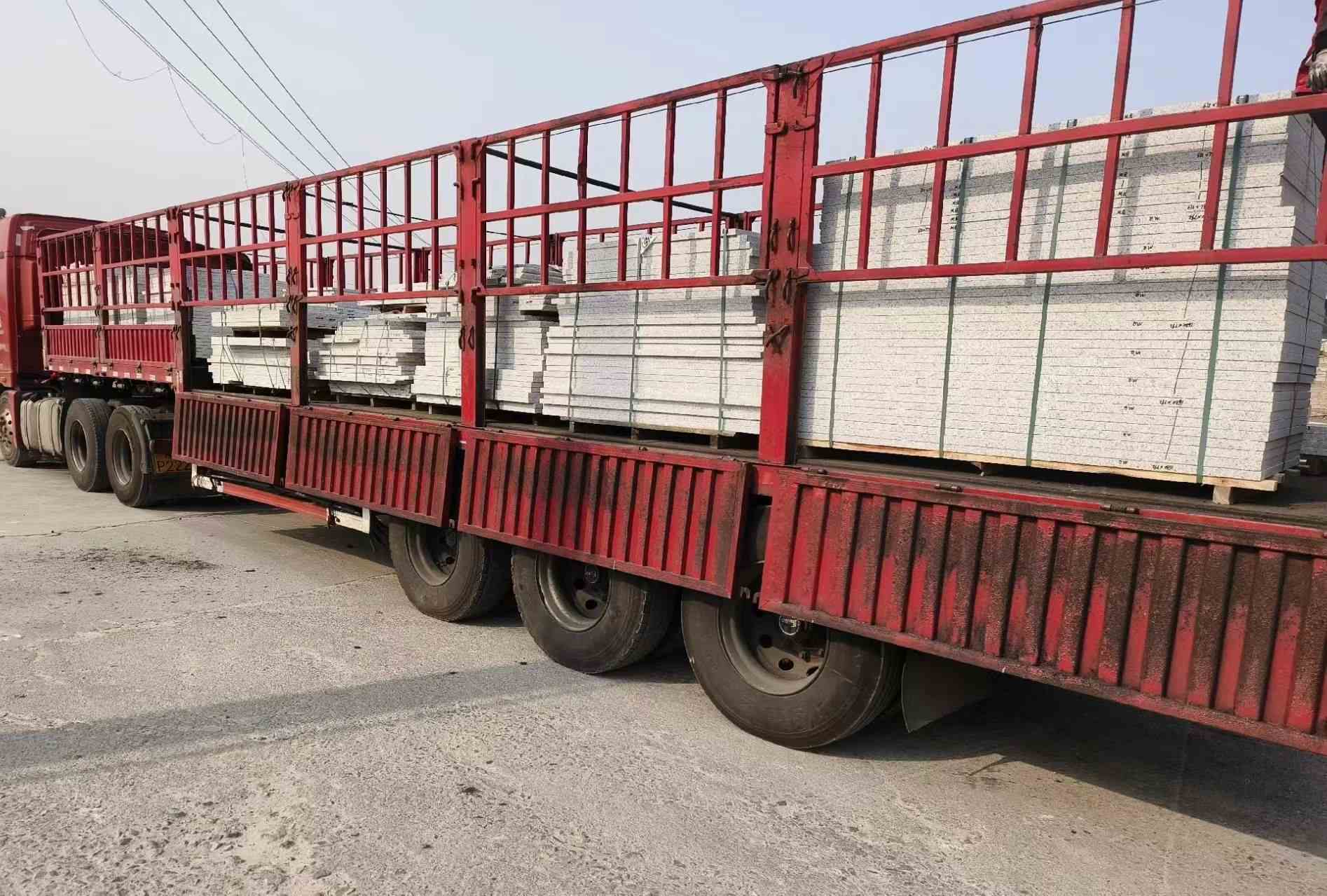 青岛 白麻荔枝面外墙干挂，工厂装车日常