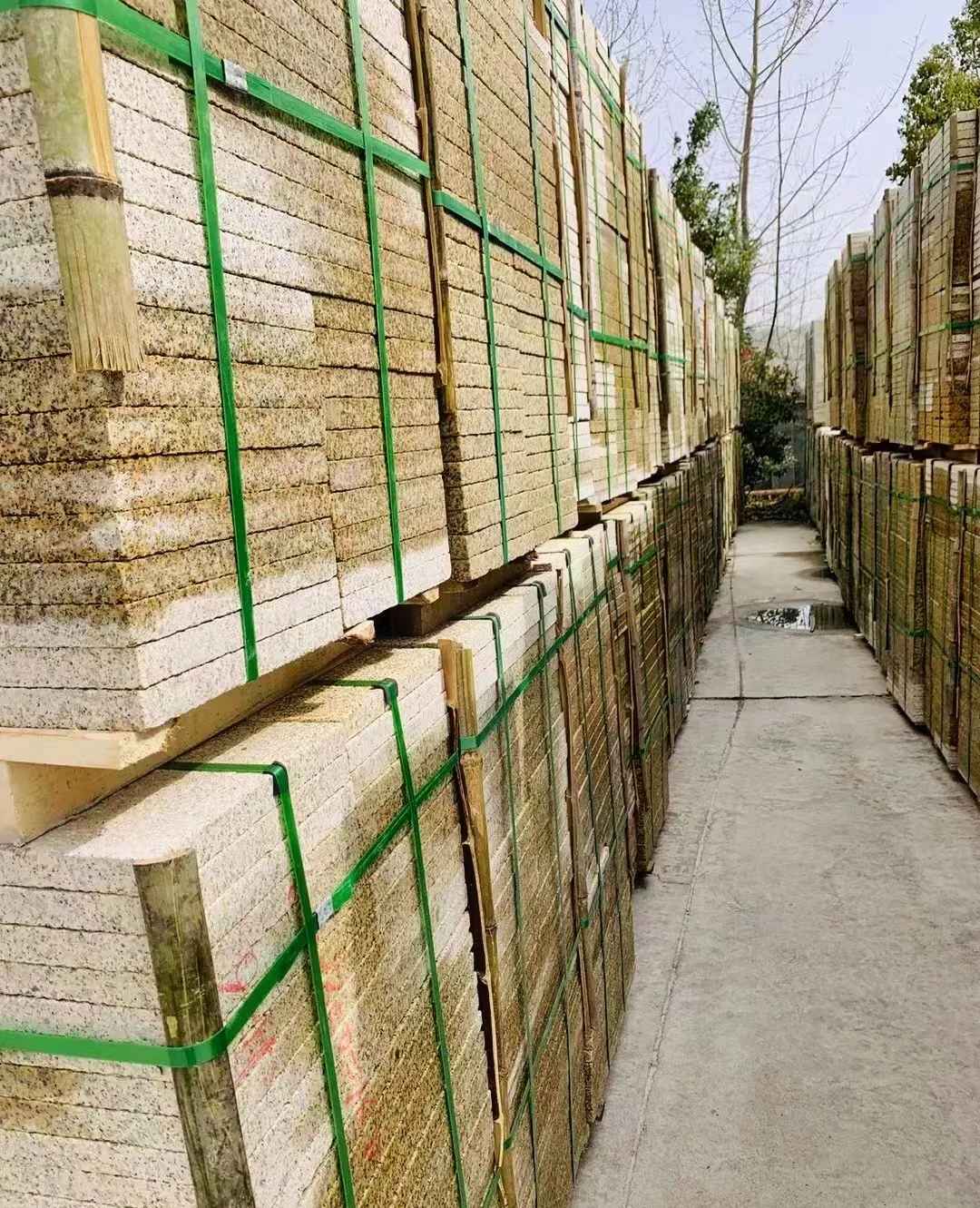 青岛 黄金麻花岗岩荔枝面地铺石