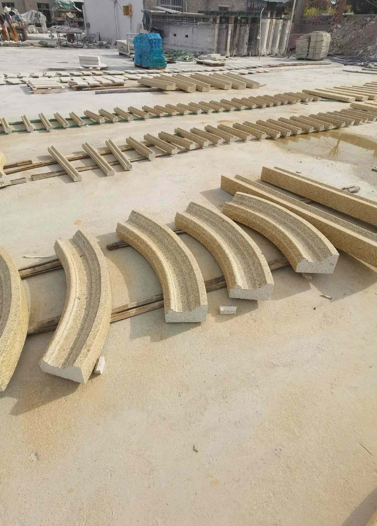 青岛 黄金麻花岗岩别墅线条