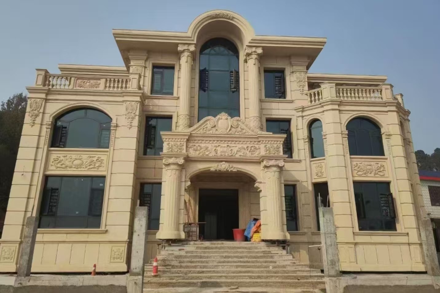 青岛 黄金麻花岗岩别墅外墙干挂