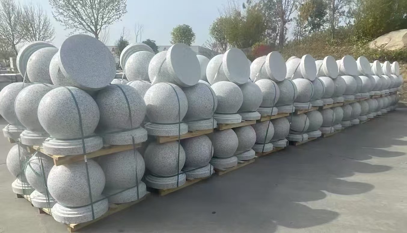 青岛 白麻花岗岩石材圆球，石球，挡车球，隔离球，景观石球，风水球等