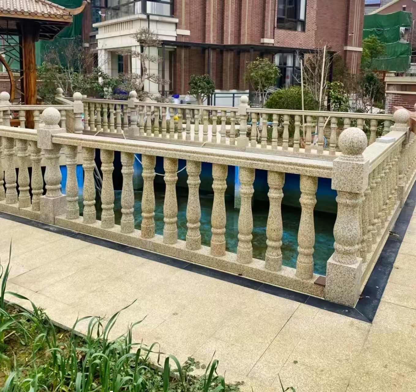 青岛黄金麻花岗岩石材栏杆，扶手，将军柱，花瓶柱