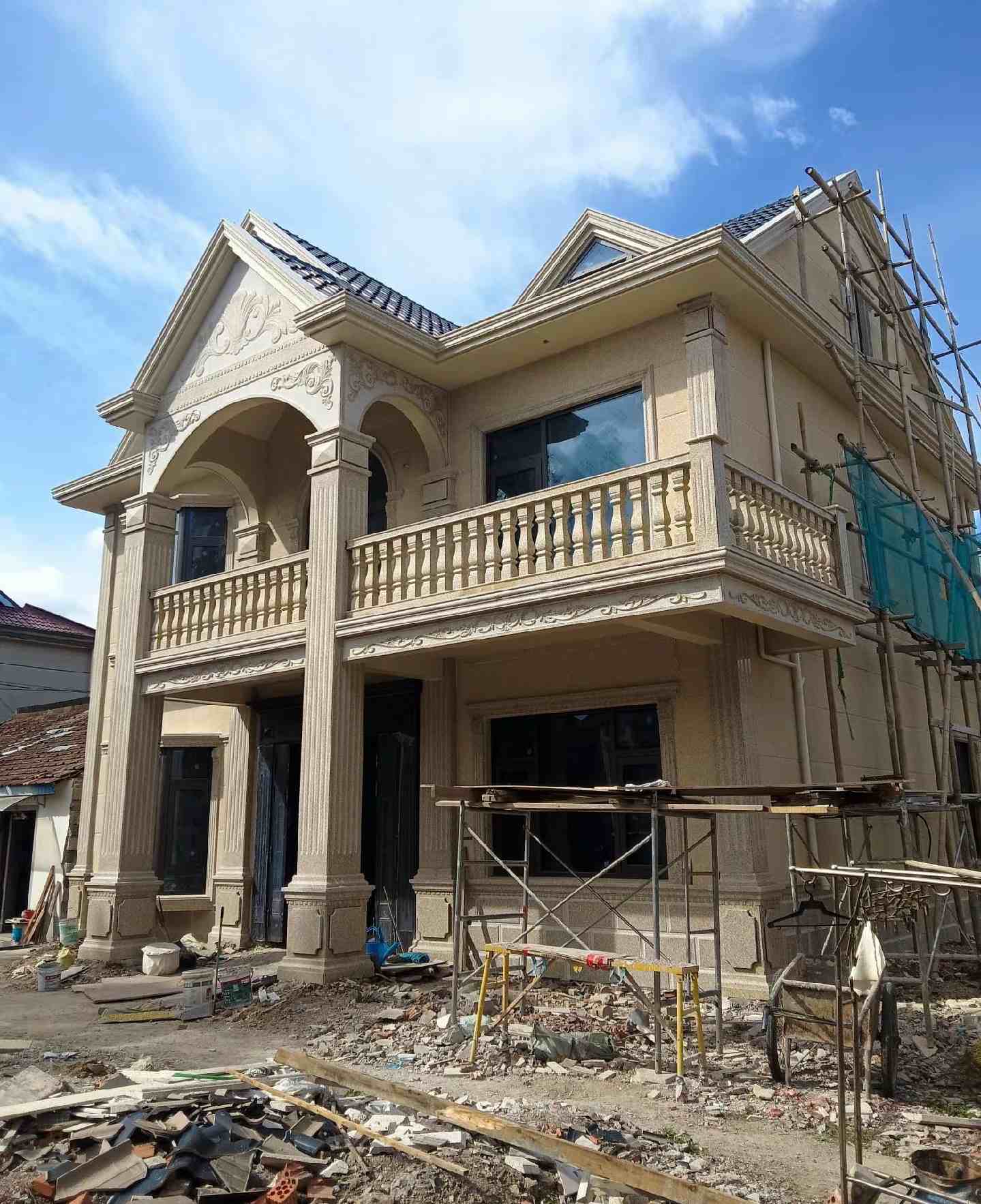 青岛 黄金麻花岗岩石材私人别墅雕花门楼柱阳台栏杆