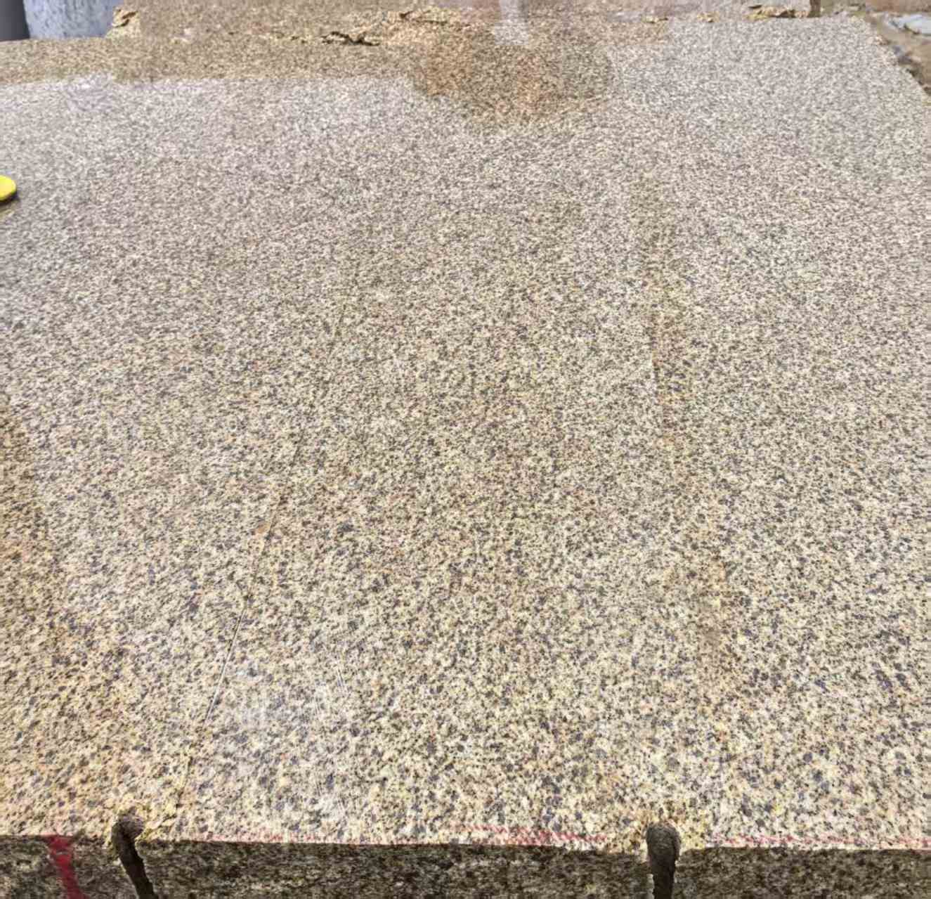 青岛 黄金麻花岗岩石材方料