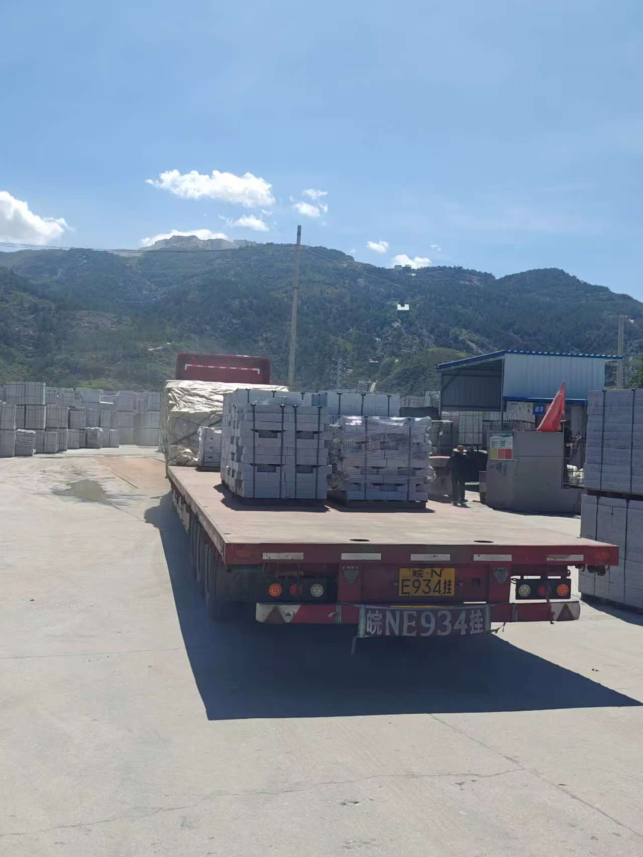 青岛 芝麻白仿形路沿石，直形路沿石