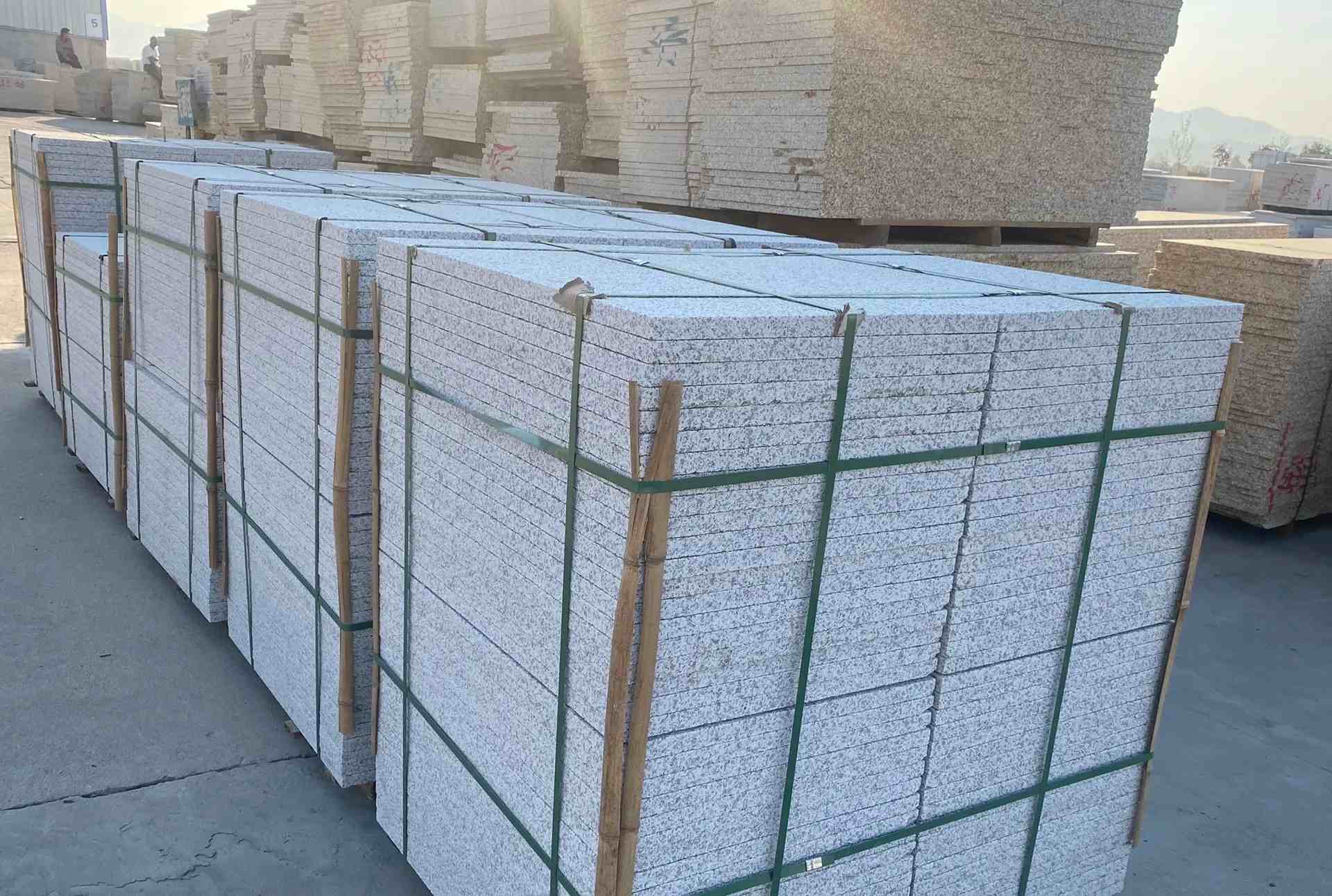 青岛 白麻花岗岩荔枝面地铺石